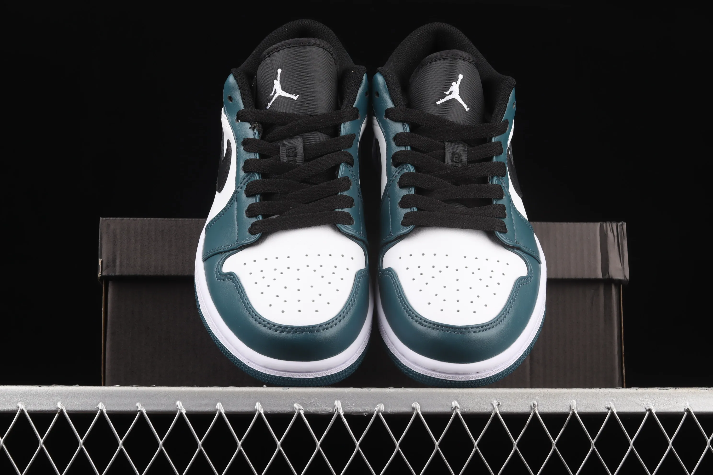 All categories Air Jordan Jordan series basketball shoes Air Jordan 1 Low Air Jordan 1 Low AJ1 Joe 1 low-top cultural basketball shoes 553558-411